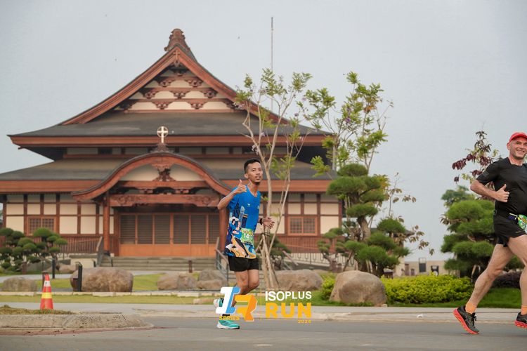 Race photo from ISOPlus Run 2024 Jakarta