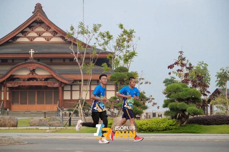 Race photo from ISOPlus Run 2024 Jakarta