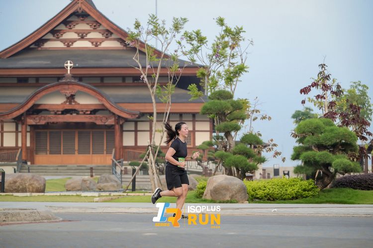 Race photo from ISOPlus Run 2024 Jakarta