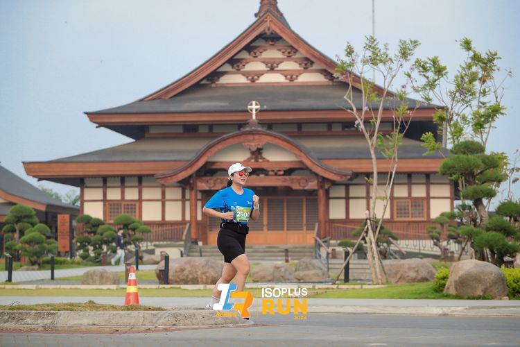 Race photo from ISOPlus Run 2024 Jakarta