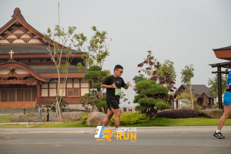 Race photo from ISOPlus Run 2024 Jakarta