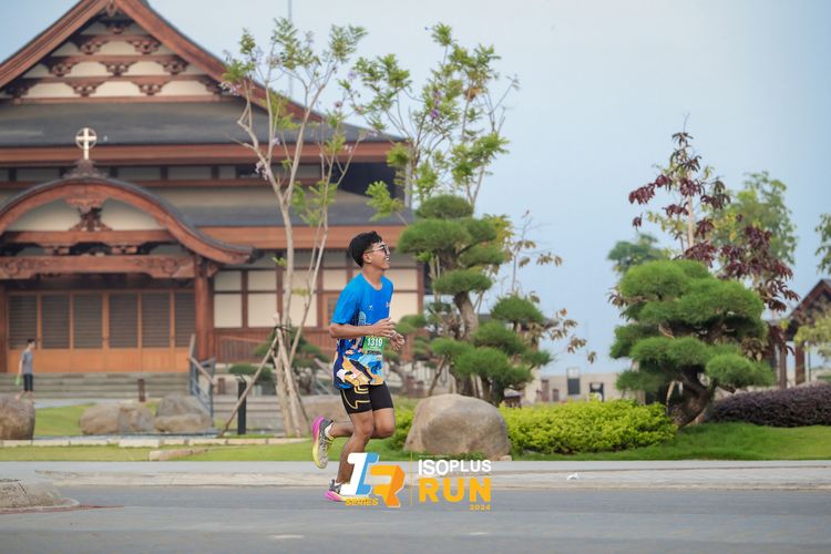 Race photo from ISOPlus Run 2024 Jakarta