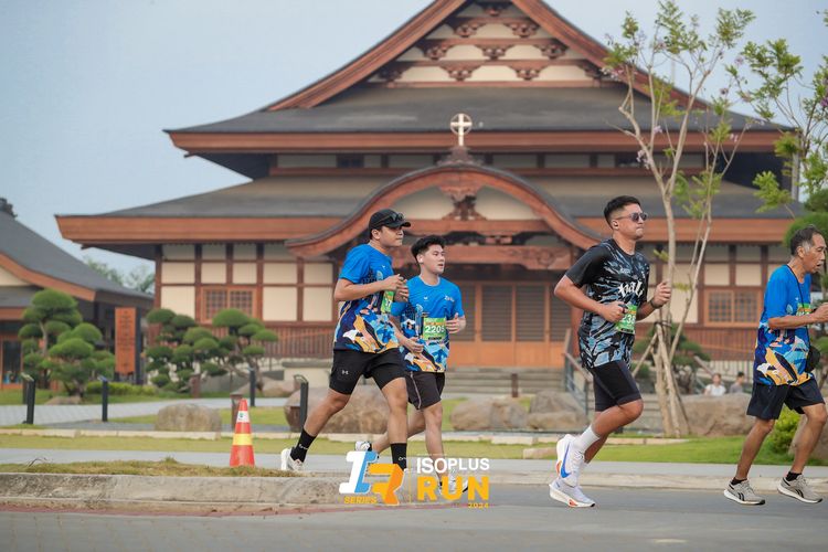 Race photo from ISOPlus Run 2024 Jakarta