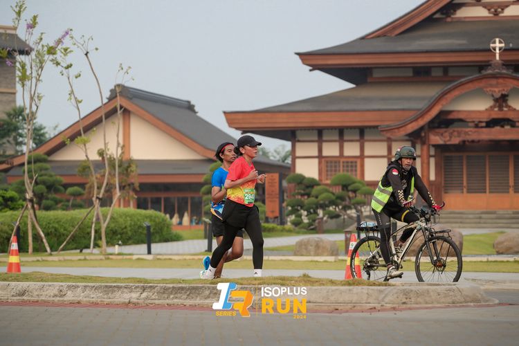 Race photo from ISOPlus Run 2024 Jakarta