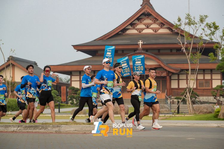 Race photo from ISOPlus Run 2024 Jakarta