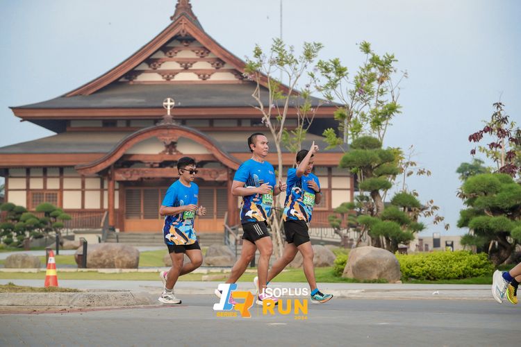 Race photo from ISOPlus Run 2024 Jakarta