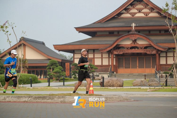 Race photo from ISOPlus Run 2024 Jakarta