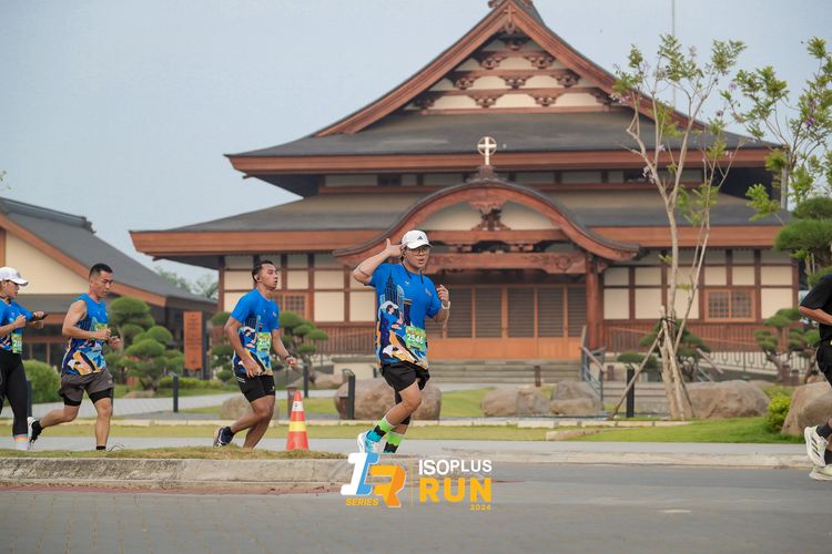 Race photo from ISOPlus Run 2024 Jakarta