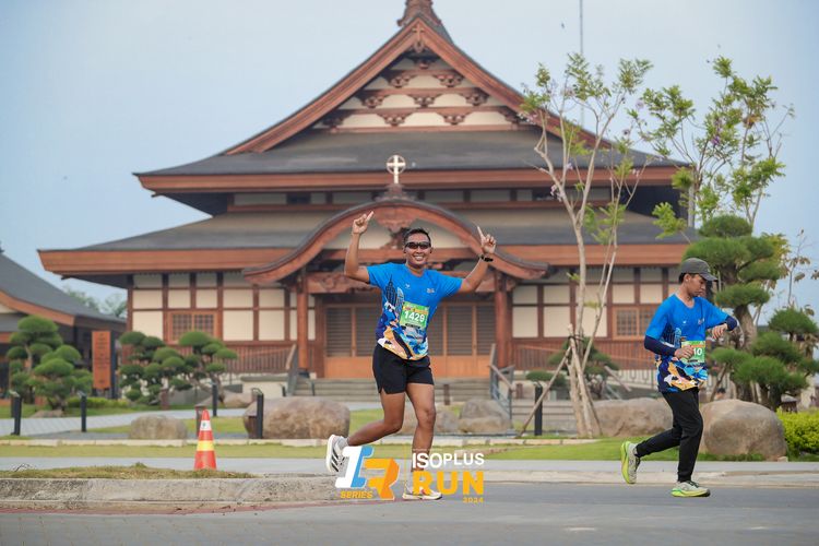 Race photo from ISOPlus Run 2024 Jakarta