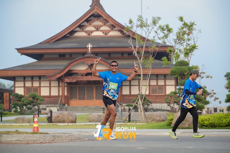 Race photo from ISOPlus Run 2024 Jakarta