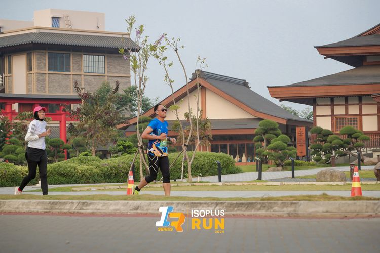 Race photo from ISOPlus Run 2024 Jakarta