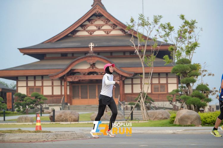 Race photo from ISOPlus Run 2024 Jakarta