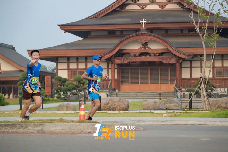 Race photo from ISOPlus Run 2024 Jakarta