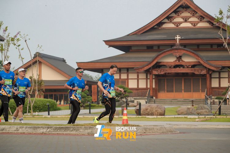 Race photo from ISOPlus Run 2024 Jakarta