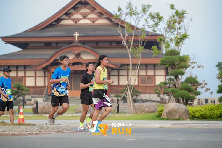 Race photo from ISOPlus Run 2024 Jakarta