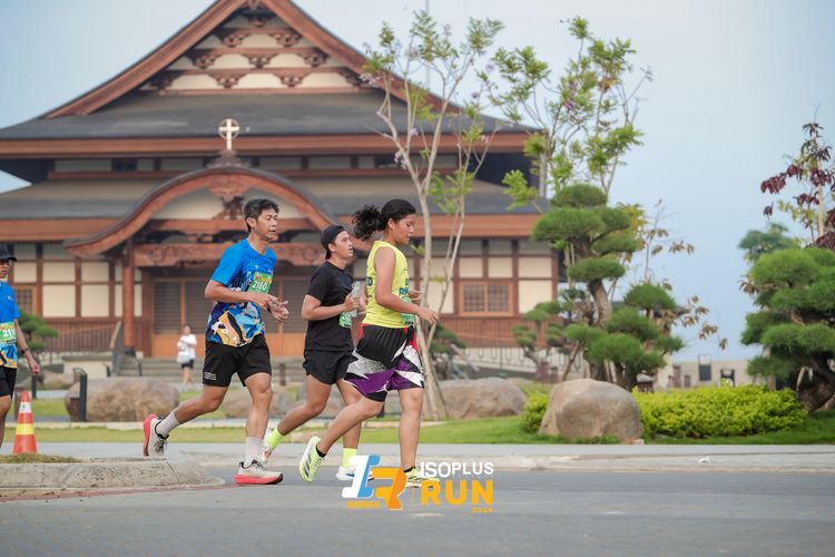 Race photo from ISOPlus Run 2024 Jakarta