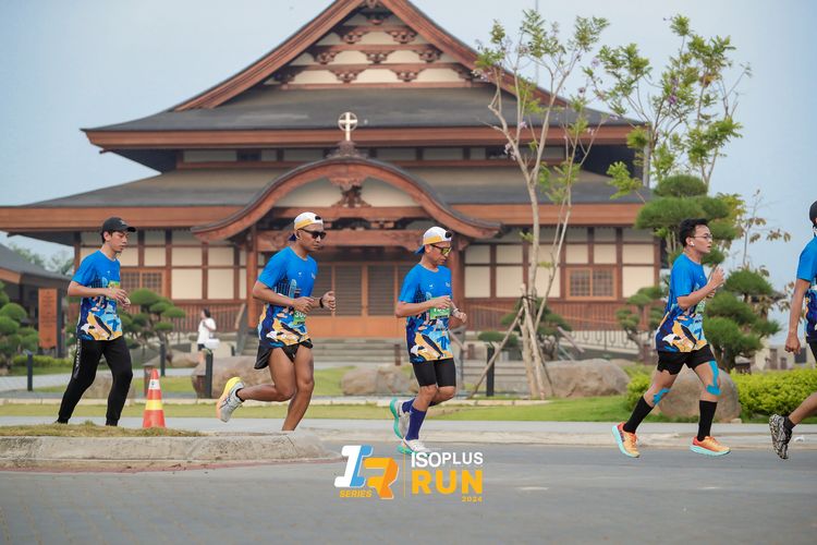 Race photo from ISOPlus Run 2024 Jakarta