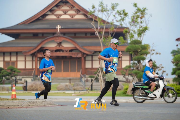 Race photo from ISOPlus Run 2024 Jakarta