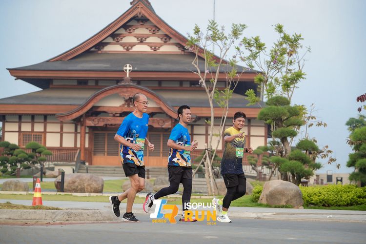 Race photo from ISOPlus Run 2024 Jakarta