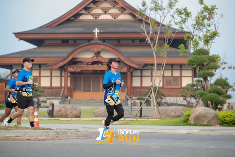 Race photo from ISOPlus Run 2024 Jakarta