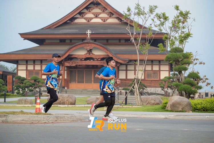 Race photo from ISOPlus Run 2024 Jakarta
