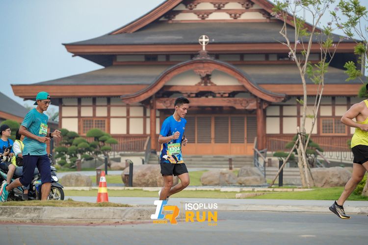 Race photo from ISOPlus Run 2024 Jakarta