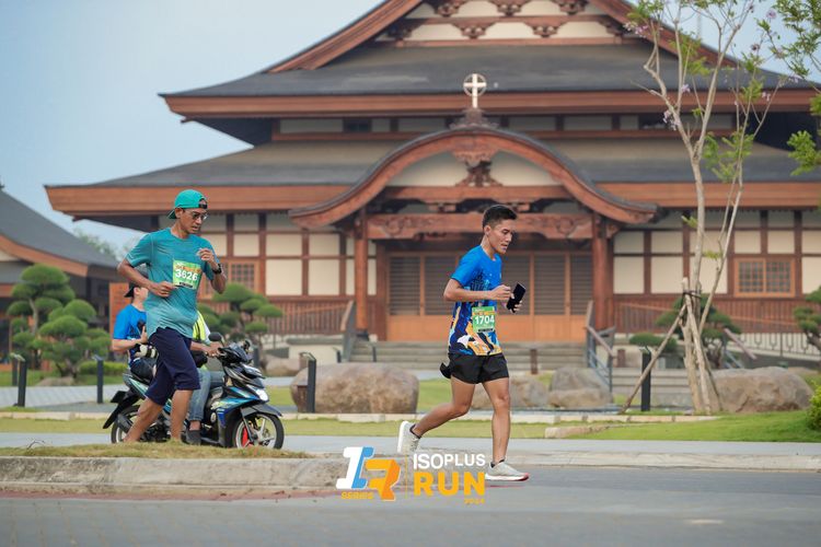 Race photo from ISOPlus Run 2024 Jakarta