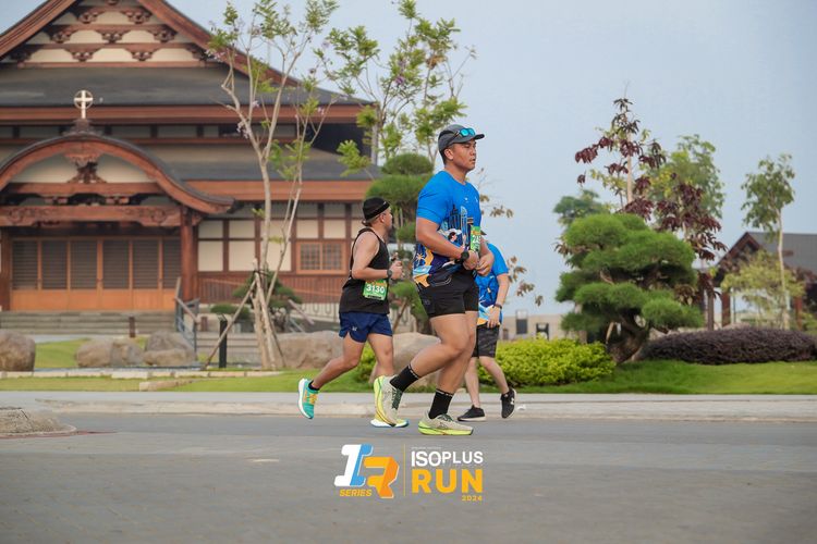 Race photo from ISOPlus Run 2024 Jakarta