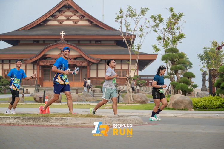 Race photo from ISOPlus Run 2024 Jakarta