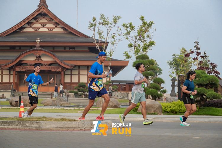 Race photo from ISOPlus Run 2024 Jakarta