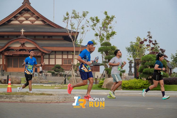 Race photo from ISOPlus Run 2024 Jakarta