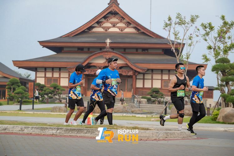 Race photo from ISOPlus Run 2024 Jakarta