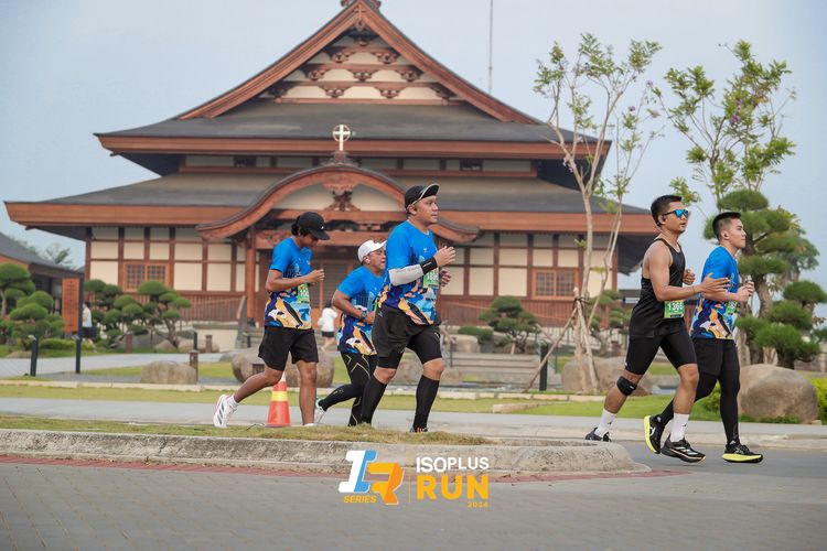 Race photo from ISOPlus Run 2024 Jakarta