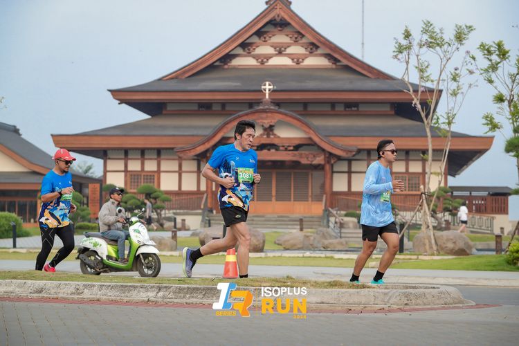 Race photo from ISOPlus Run 2024 Jakarta