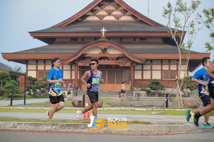 Race photo from ISOPlus Run 2024 Jakarta