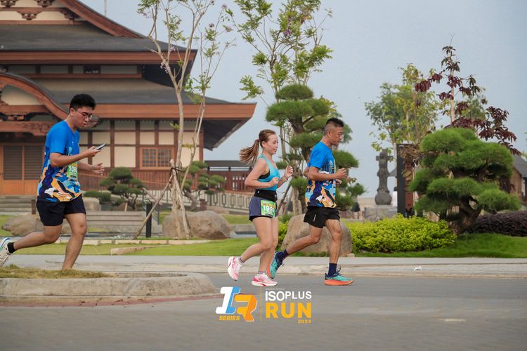 Race photo from ISOPlus Run 2024 Jakarta
