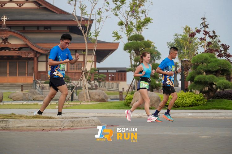 Race photo from ISOPlus Run 2024 Jakarta