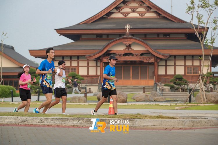 Race photo from ISOPlus Run 2024 Jakarta