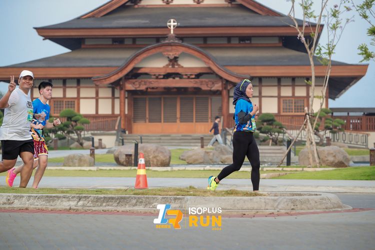 Race photo from ISOPlus Run 2024 Jakarta