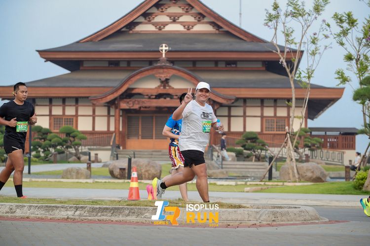 Race photo from ISOPlus Run 2024 Jakarta