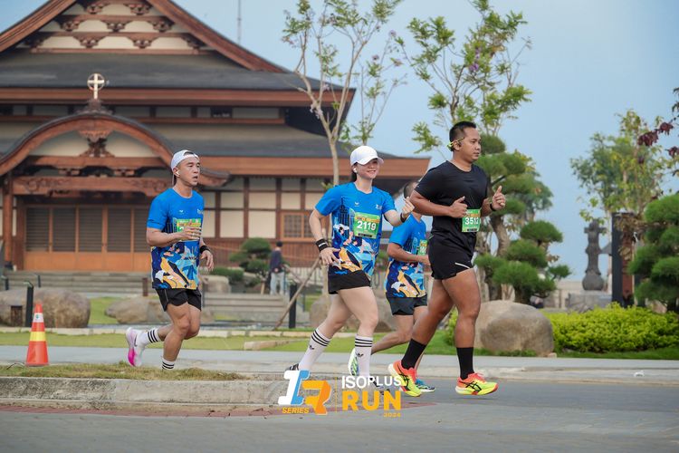 Race photo from ISOPlus Run 2024 Jakarta