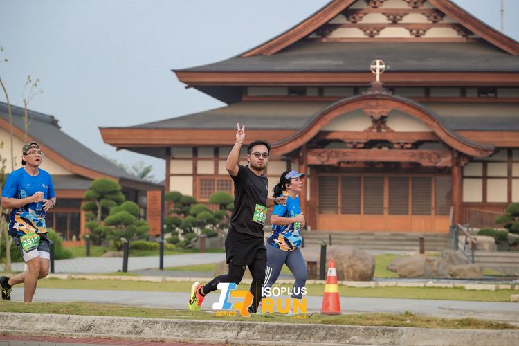Race photo from ISOPlus Run 2024 Jakarta