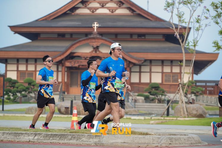 Race photo from ISOPlus Run 2024 Jakarta