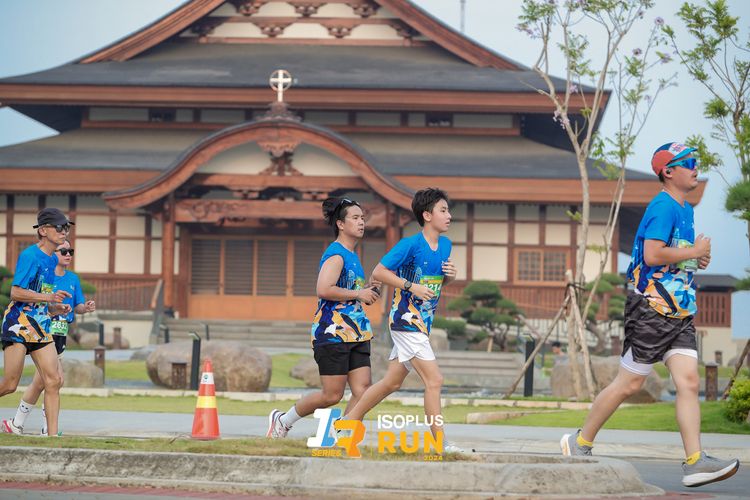 Race photo from ISOPlus Run 2024 Jakarta