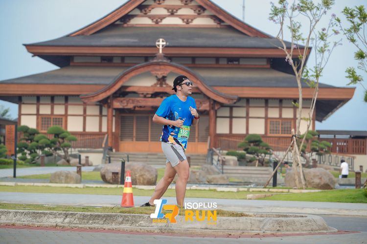 Race photo from ISOPlus Run 2024 Jakarta