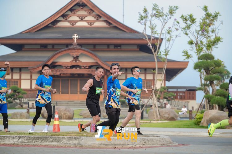 Race photo from ISOPlus Run 2024 Jakarta