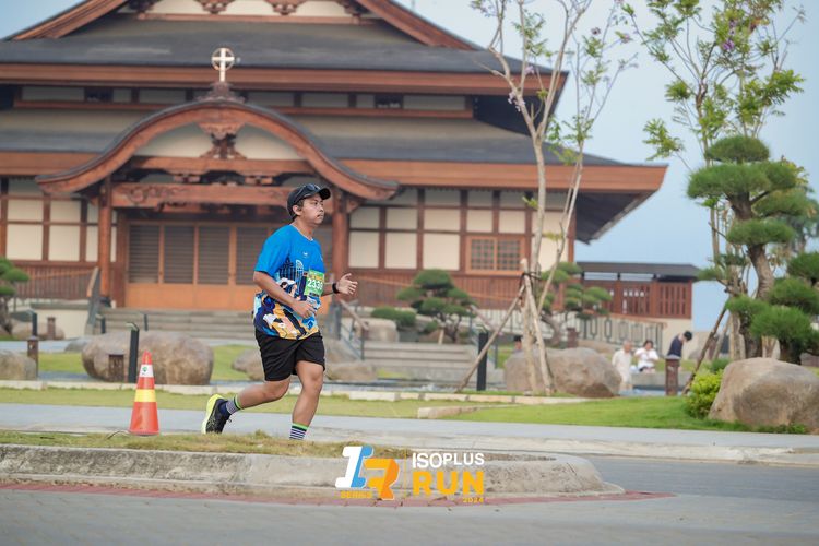 Race photo from ISOPlus Run 2024 Jakarta