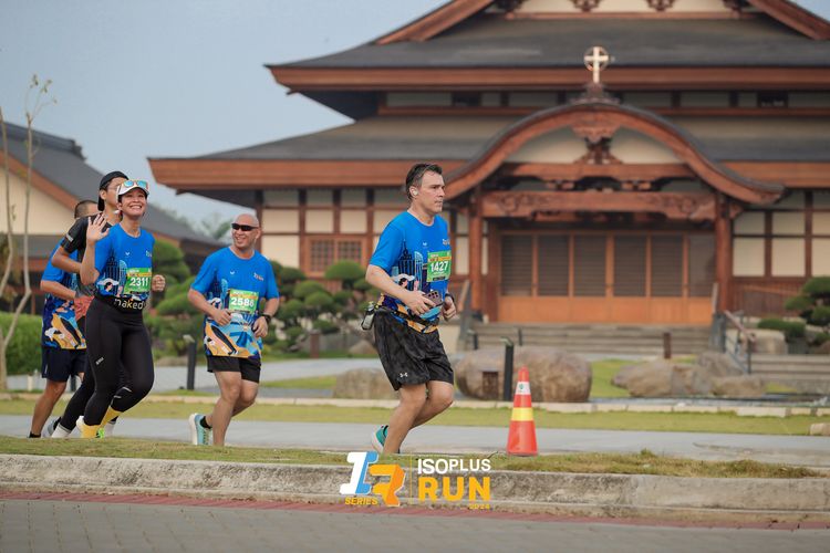 Race photo from ISOPlus Run 2024 Jakarta