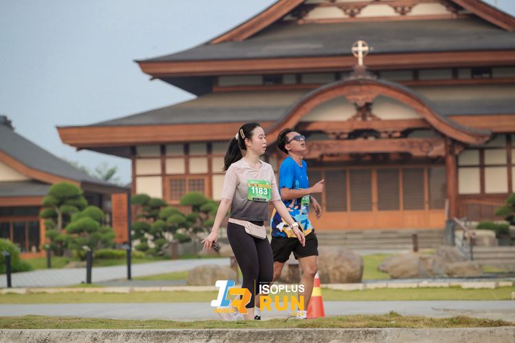 Race photo from ISOPlus Run 2024 Jakarta
