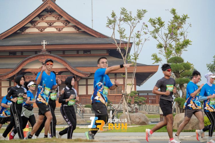 Race photo from ISOPlus Run 2024 Jakarta